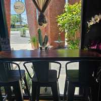ร้าน แลนด์ดิ้ง เดอ คาเฟ่