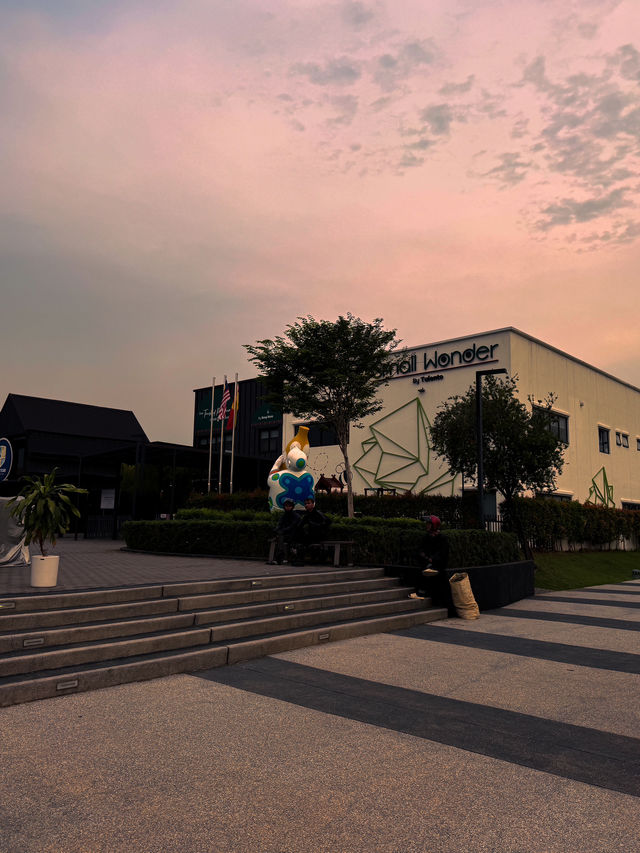 A Trendy Weekend Getaway Spot in Eco Ardence, Setia Alam