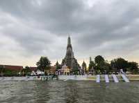  A Journey Through Bangkok’s Beating Heart: The Chao Phraya Ferry Experience