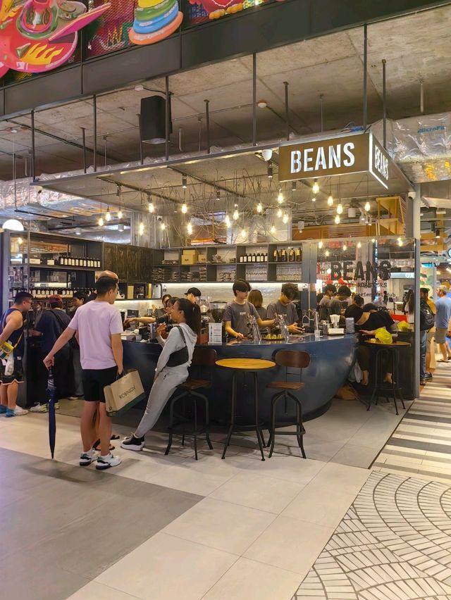 Em Market, Food Court in EmSphere Serves International Variety