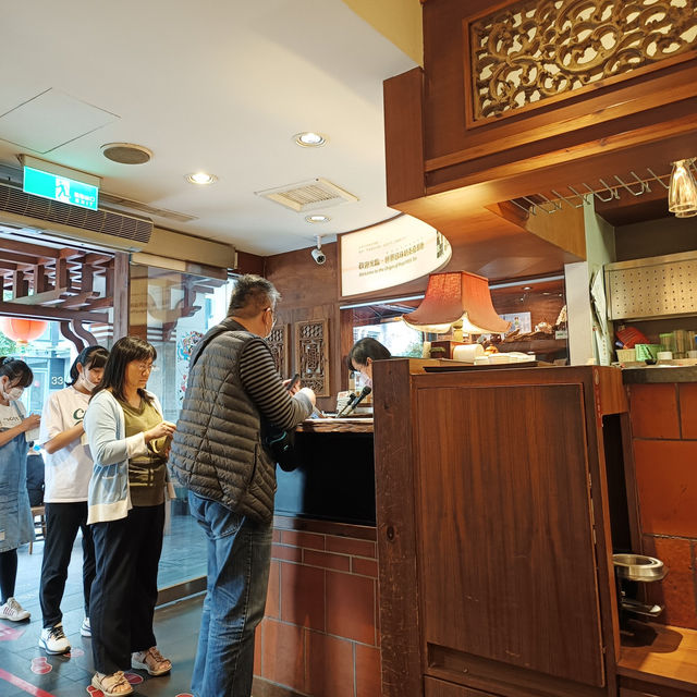 Discovering the Origins of Bubble Tea at Chun Shui Tang, Taiwan 🧋 