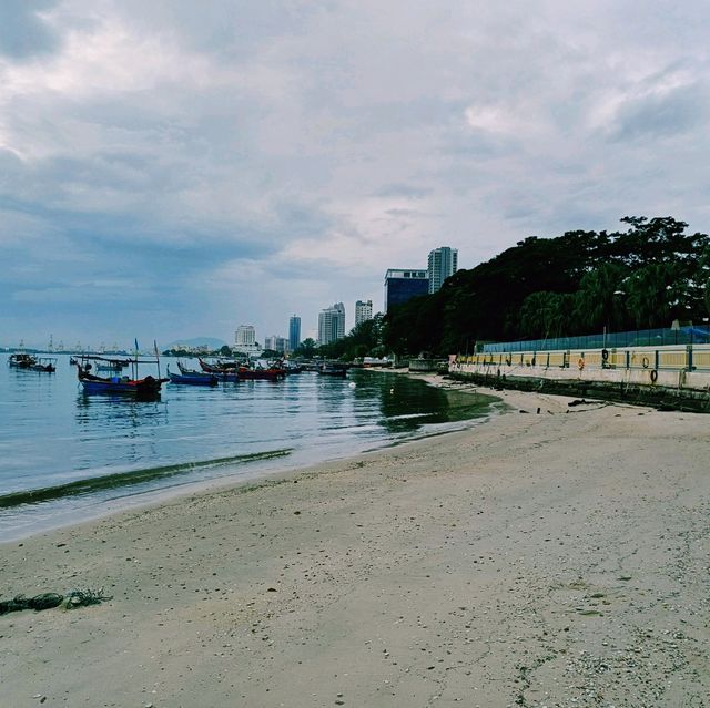 馬來西亞檳城喬治城絕美海濱沙灘🏖️景點:Viewing area，適合打卡拍照📸