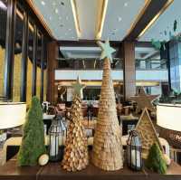 โรงแรม Marriott สุขุมวิท  Merry 🎄สีเขียว