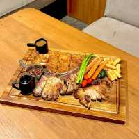 Charn Cafe 