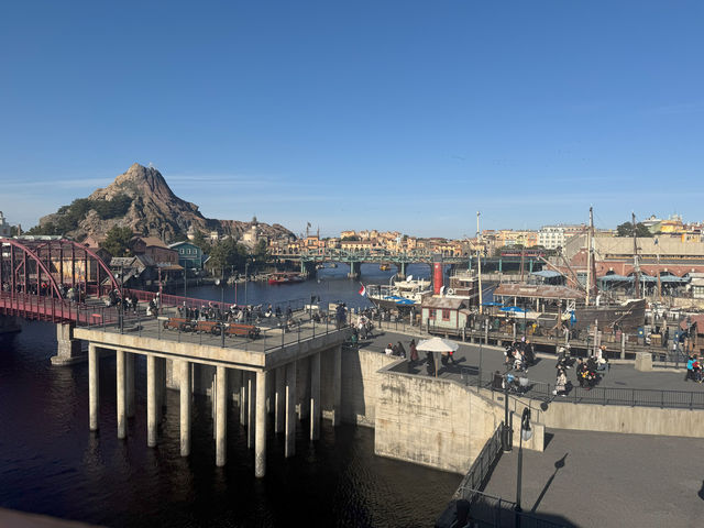 An enchanting voyage through magic and mystery – Tokyo DisneySea is where dreams set sail!