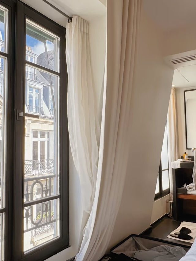 Le Metropolitan Paris Tour Eiffel: A Tribute to Parisian Elegance