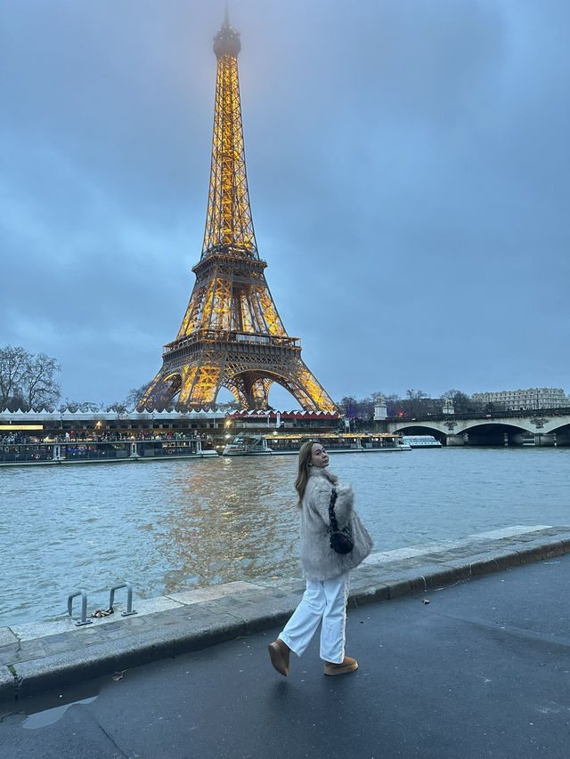  🤩 หอคอยไอเฟล