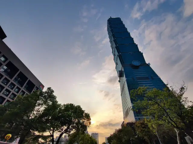 一日遊台北101：震撼心靈的旅程 🌟