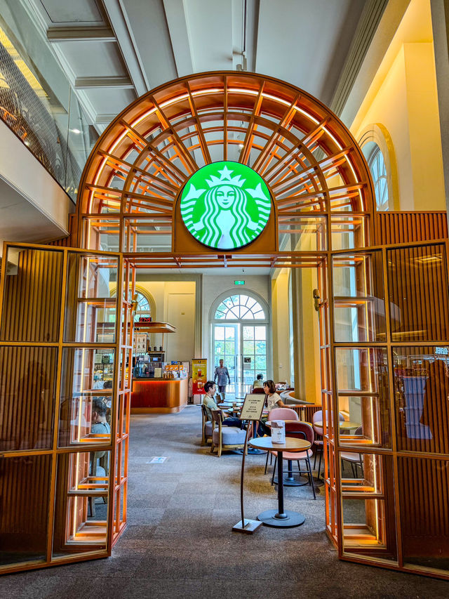 【台南】☕️美術館で優雅なひとときを！Chimei Museum内のスターバックス☕️