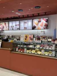 韓国/ソウル【新村】GODIVA bakery
