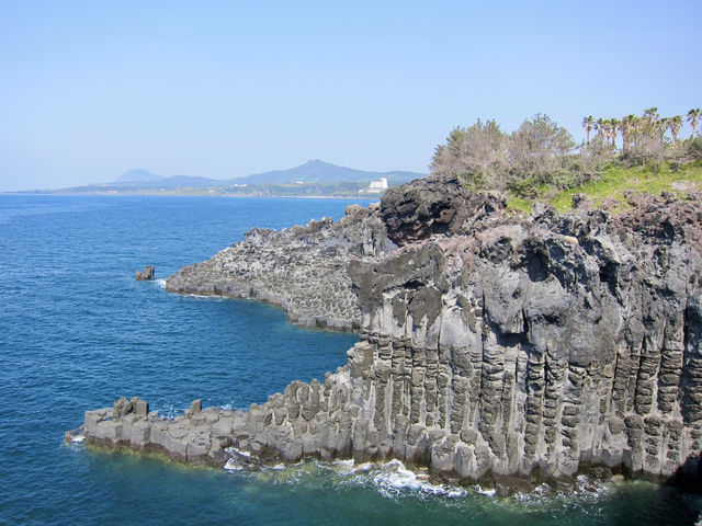 Jeju’s natural masterpiece: Jusangjeolli Cliff