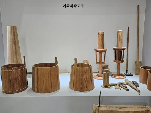 대한민국 충청남도 부여군 백제 기와 문화관 입니다.