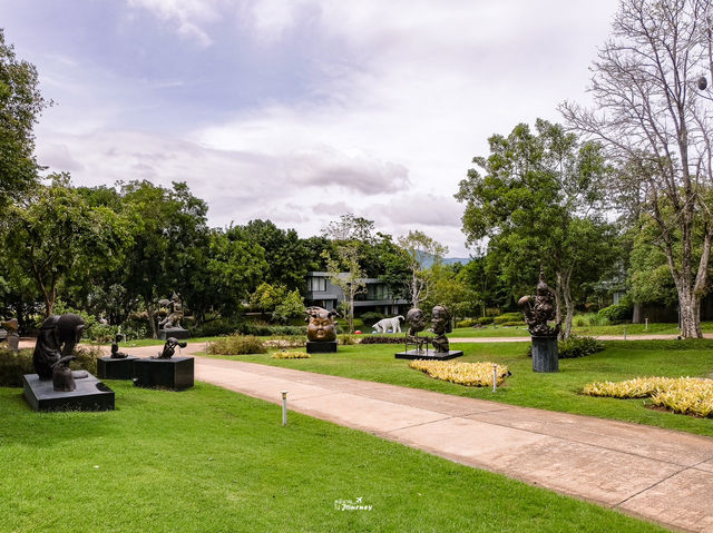 พาชมงานศิลป์ในบรรยากาศสุดชิล Khaoyai Art Museum