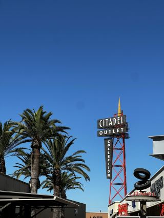 想悠閒購物就到Citadel Outlets
