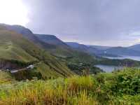 Holbung Hills