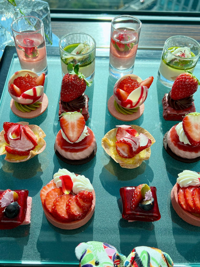 Afternoon Tea at Conrad Tokyo: A Luxurious Experience🍓