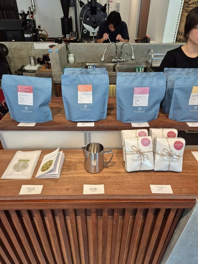 Sweet Blossom Coffee Roasters JB