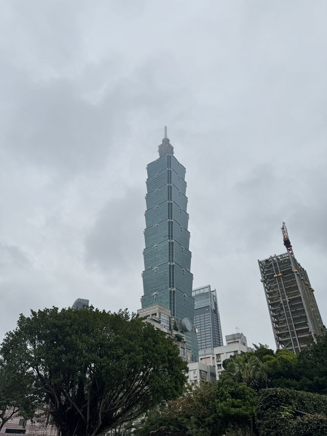 จุดถ่ายรูปสุดปังกับหมู่บ้านทหารโบราณวิวตึกไทเป 101
