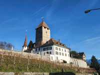 スイスの美しい小都市シュピーツ（Spiez）：トゥーン湖の絶景と水辺の魅力