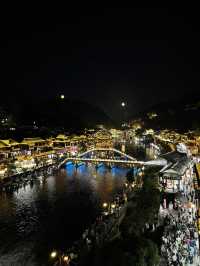 🇨🇳Furong Town & Phoenix Ancient Town Day & Night 🌿🏮