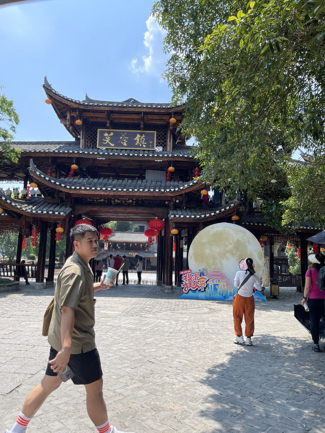 🇨🇳Furong Town & Phoenix Ancient Town Day & Night 🌿🏮
