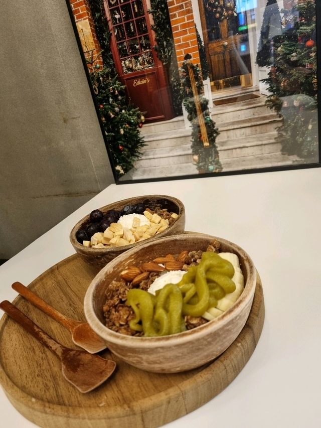 건대 한적하고 분위기 좋은 건강 요거트 맛집카페😋
