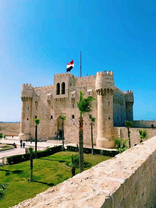 埃及亞歷山大著名古跡城堡景點：Qaitbay Citadel，適合打卡拍照📸