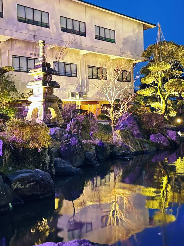 Beautiful garden within the hotel at Awara Mimatsu 