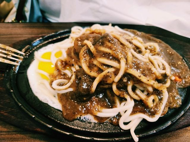📍宜蘭東門夜市：熱鬧非凡的美食天堂