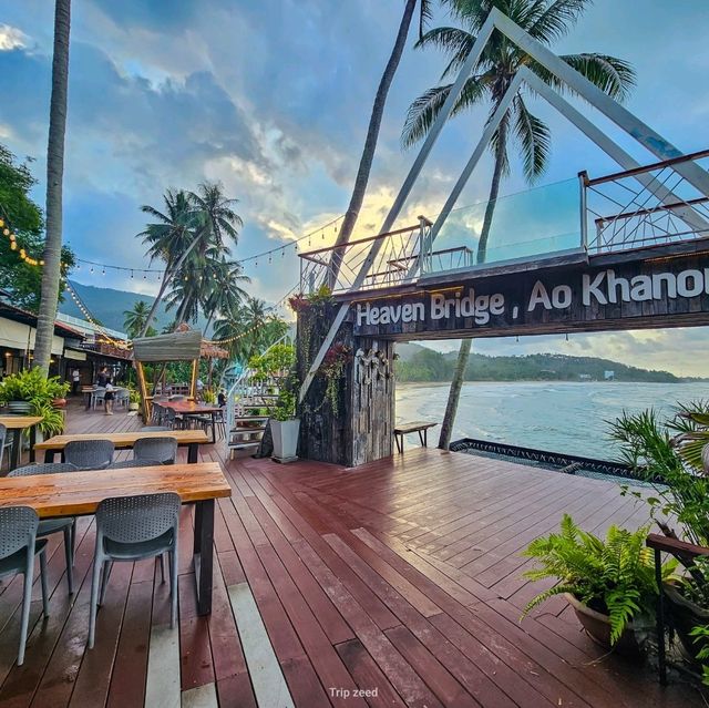 ที่พักริมทะเลขนอม มองเห็นวิวทะเลได้ทุกห้อง