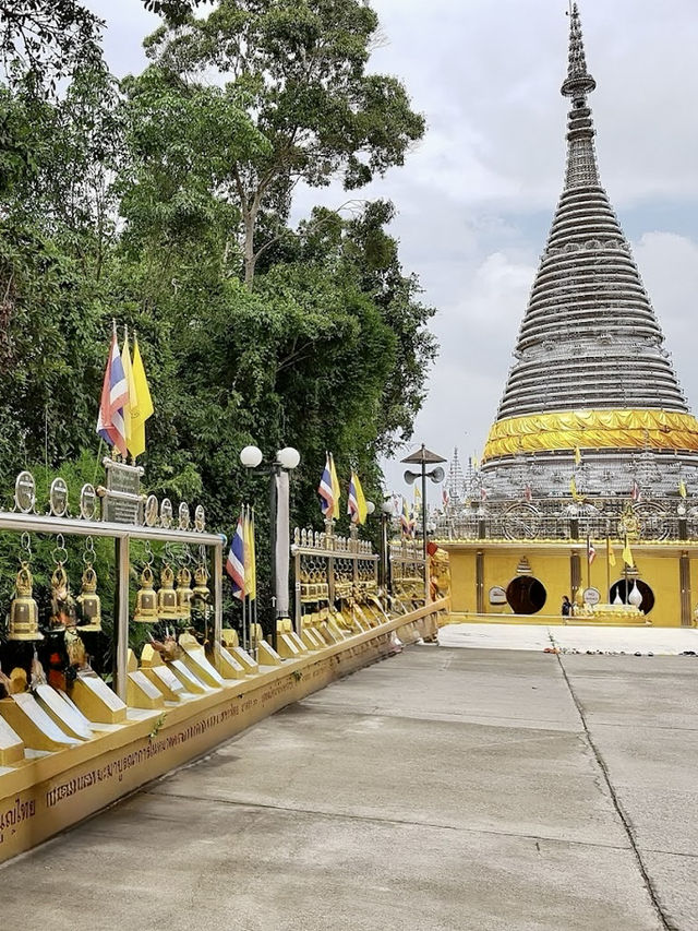✨ Phra Maha Chedi Tripob Trimongkol: Hat Yai’s Dazzling Stainless Steel Pagoda ✨