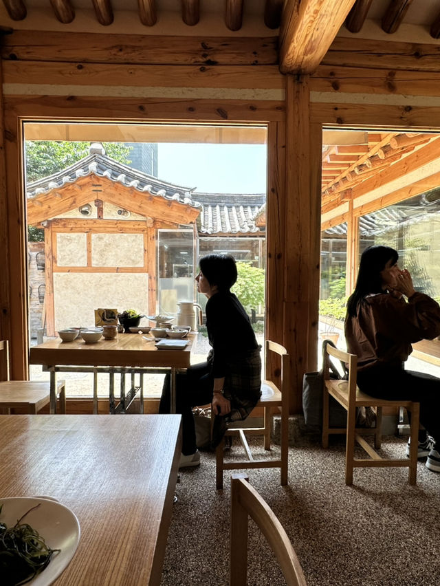 【韓国 安国】超人気！韓屋式レストランで味わうチョンダムンポッサム