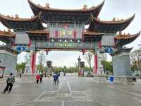 “Spring Serenity: Cherry Blossoms in the Heart of Kunming’s Temples”