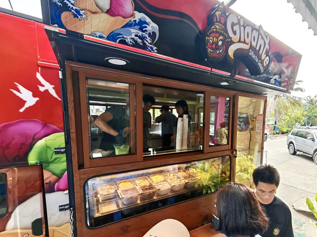 ร้านไอศกรีมเปิดใหม่ อร่อยดีต่อใจต้องลอง‼️