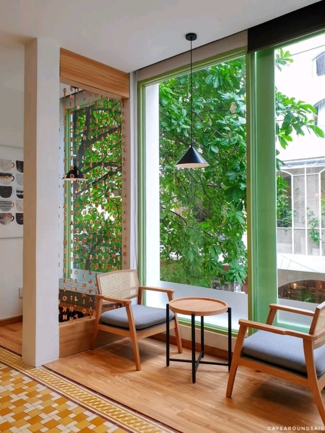 CalmSense Book Cafe