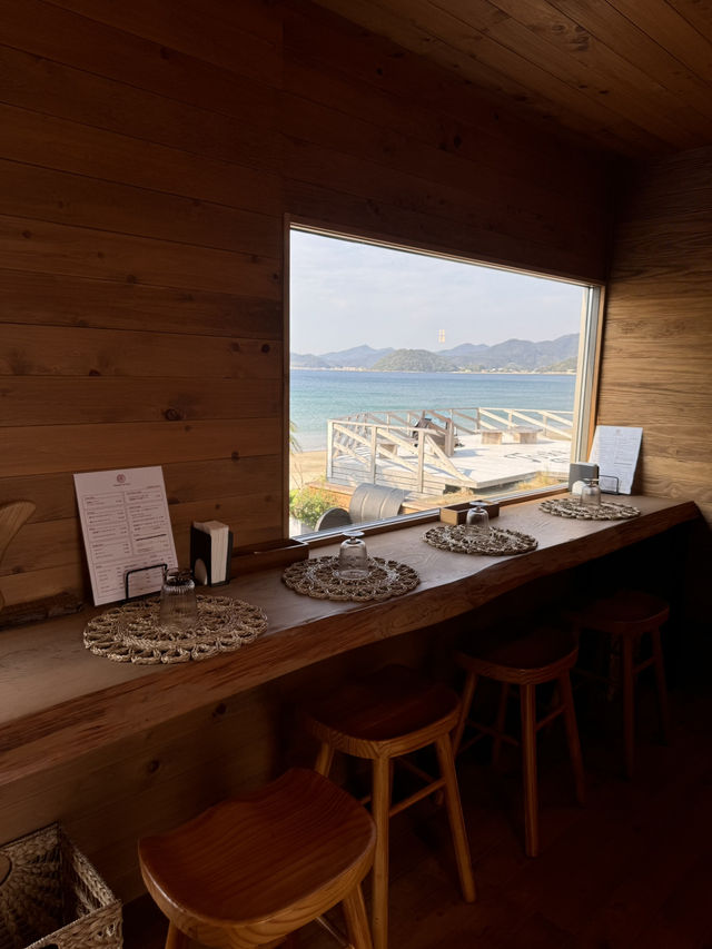 【山口グルメ】すぐ目の前が海🌊最高のロケーションのトレーラーカフェ☕️