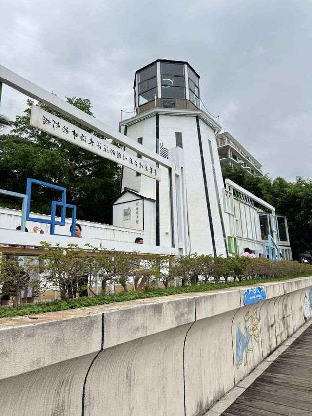 【深圳】 燈塔圖書館：全深圳最靠海的白色圖書館