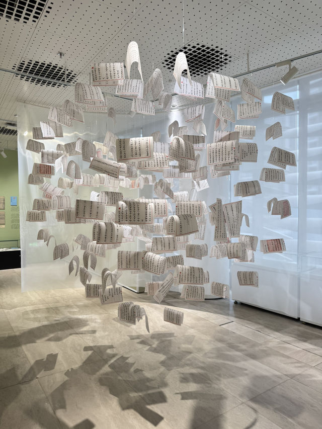 【深圳圖書館北館】 可以眼睇、手摸、仲可以用鼻聞的文學展
