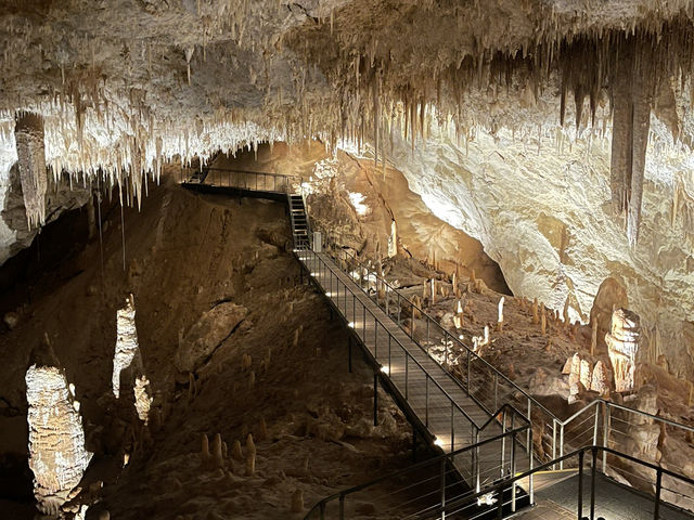 jewel cave