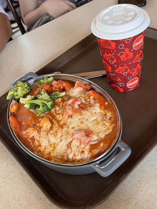 Pro Tips for going to HK Disneyland!🤍