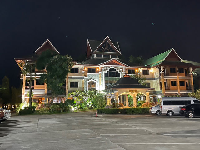 โรงแรมร้อยเกาะ รีสอร์ท แอนด์ สปา