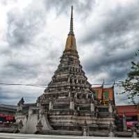 สักการะหลวงพ่อสุโขทัยที่นนทบุรี