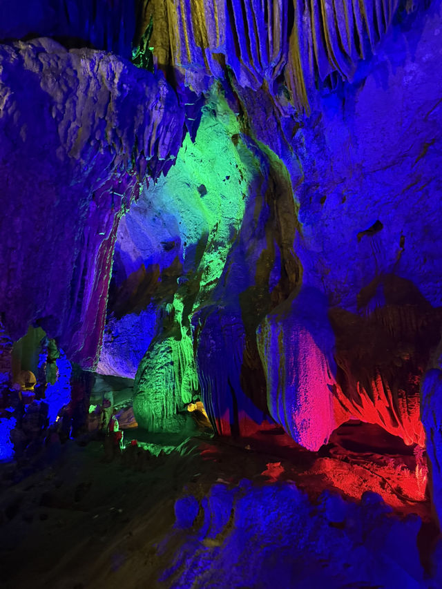 เที่ยวถ้ำเงิน Silver cave ถ้ำที่สายมูไม่ควรพลาด
