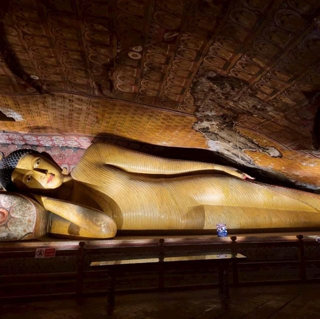 【スリランカ】ダンブッラ石窟寺院