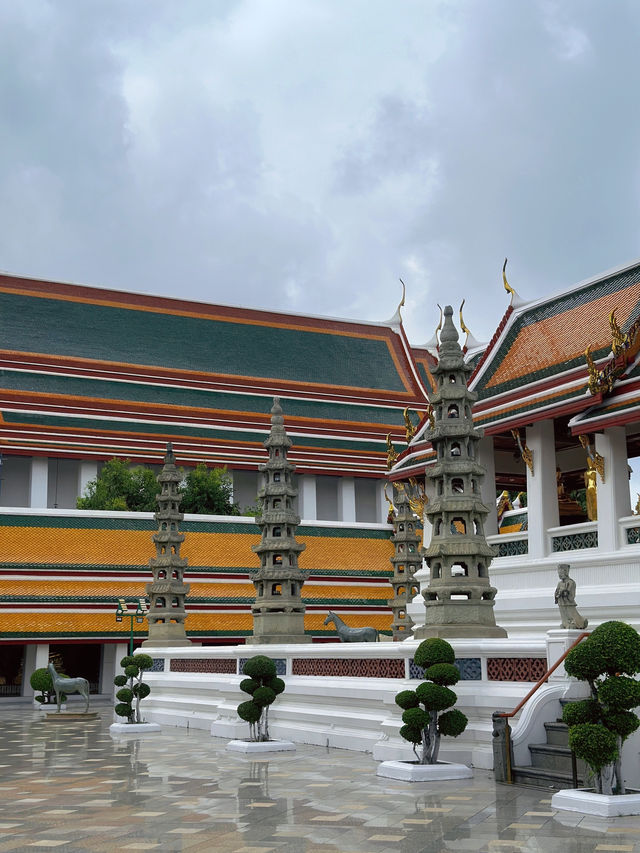 The Grandeur of Wat Suthat