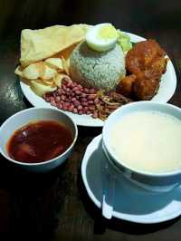 From Kaya & Butter Toast to Nasi Lemak Special : A Culinary Journey at Ipoh’s Lim Ko Pi Kopiam.