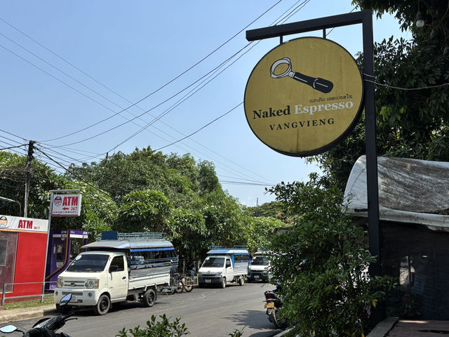 Naked Espresso คาเฟ่แนะนำที่วังเวียง^^