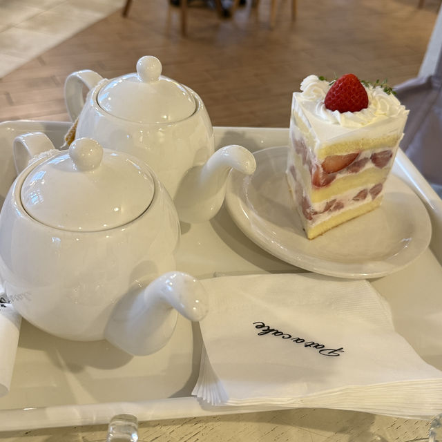 송리단길에 아기자기한 감성카페☕️