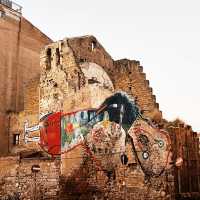 Palermo's Street Art: Raw and Moving! 🎨✨