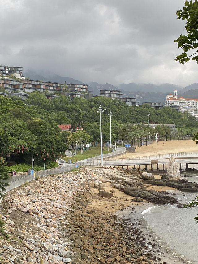 在這兒看海，看大梅沙海濱棧道，原來也很美🤩🤩